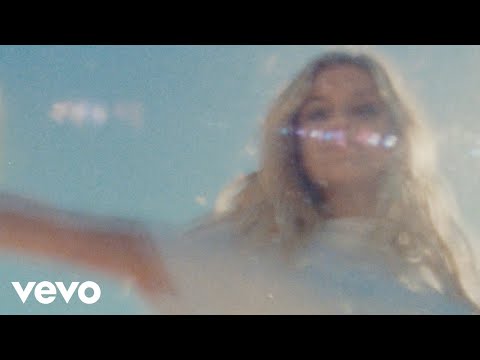 Kelsea Ballerini - la (Official Music Video)