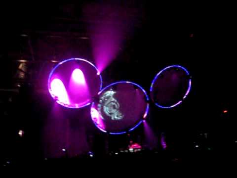 Melleefresh & Deadmau5 - Hey Baby