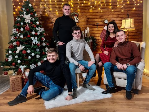 Radu Vand & Viorica Mănăstire - Lângă ieslea minunată (LIVE)