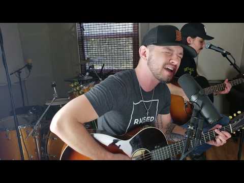 Dustin Huff - She's a Little More Downtown (Acoustic)