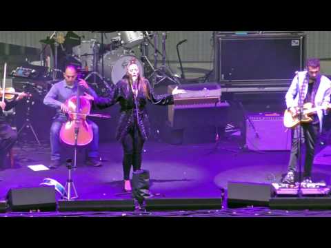 Dudu Tassa & The Kuwaitis Supporting Radiohead - Eshrab Kasak Wetahana