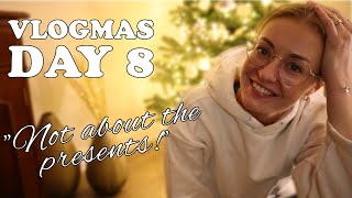 The most MINIMAL Christmas list! | Vlogmas Day 8