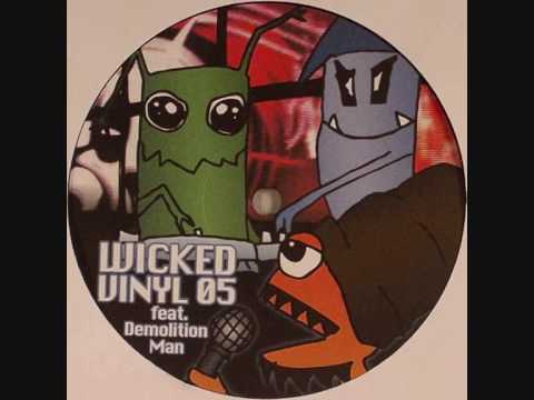 Wickedsquad - No Guns Inna Dance (feat. Demolition Man)