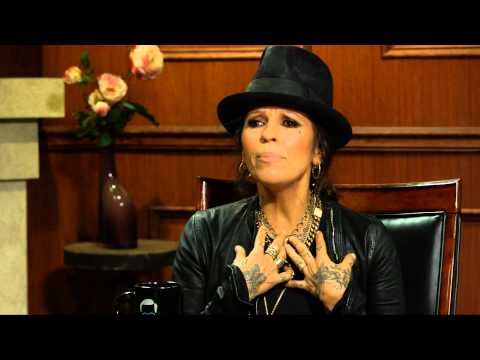 American Idol Is Fake And Fixed | Linda Perry Interview | Larry King Now - Ora TV