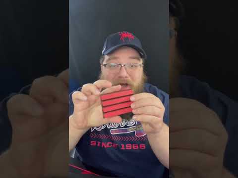 Snack Review: Kit Kat Duos Strawberry and Dark Chocolate