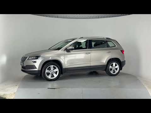 Skoda Karoq AMBITION 1.6 TDI 116HP**BLACK CLOTH IN - Image 2
