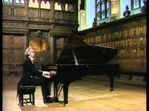 Schubert - Piano Sonata in B Flat Major, D. 960 First Movement (Molto moderato) - Alfred Brendel