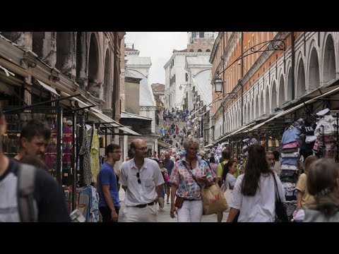 【ニュースで英語】日本、韓国に続き、イタリアの少子化も危機の拡大につながるのか？