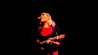 Jill Sobule sings Heros, Good Person Inside, and Karen by Night