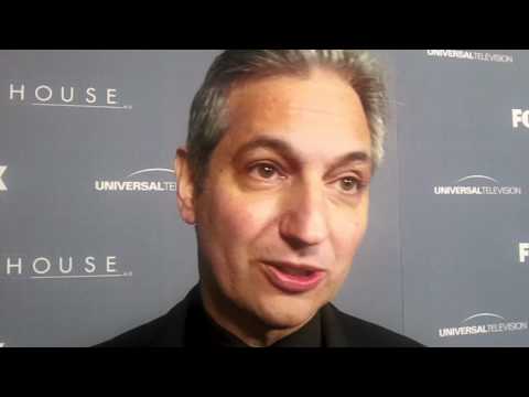 HOUSE: David Shore on the Pressure Put on Finales, When He Decided How His Show Would End and More