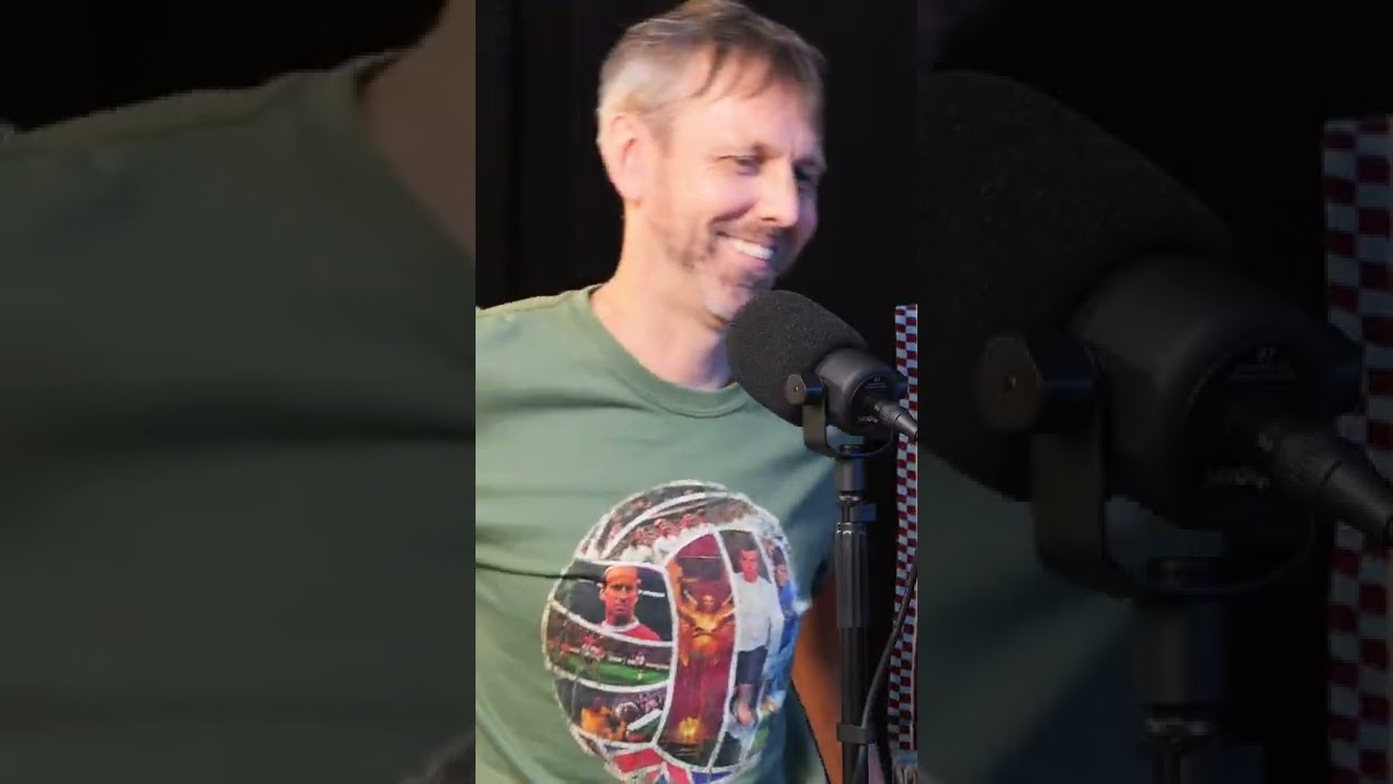 Why Manchester United left-back Luke Shaw can be a stand-up comedian #shorts #football