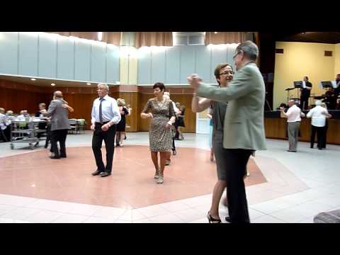 El DE LOS OJOS NEGROS