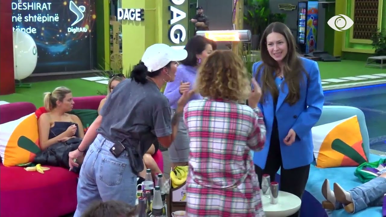 “Mizerje nuk përfaqëson gruan”/ Julia debat të ashpër me Eglën: Copë mishi me dy sy