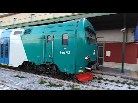 (5 aprile 2020 TAF N 83 IN PARTENZA DA CASALNUOVO DI NAPOLI CAPANIA ITALIA A VAIRANO SCALO SERALE)