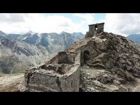 Sorvoliamo il Malamot [ENG SUB]