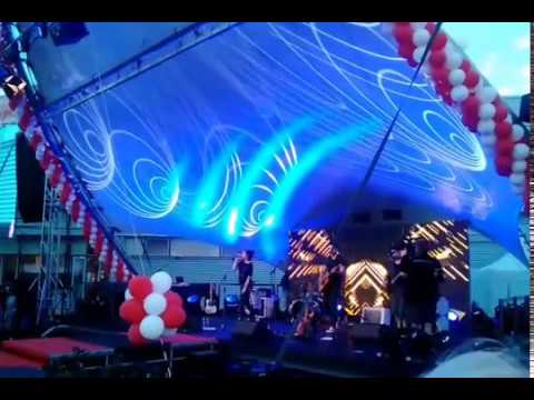 Celeste Buckingham - FourFiveSeconds cover