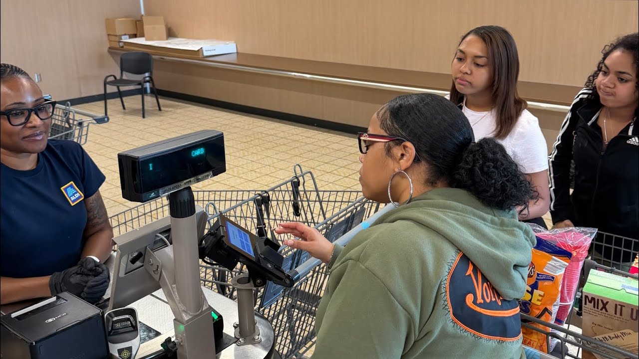 Lacreesha’s EBT Card gets declined at the register and she confronts Hope & Faith 