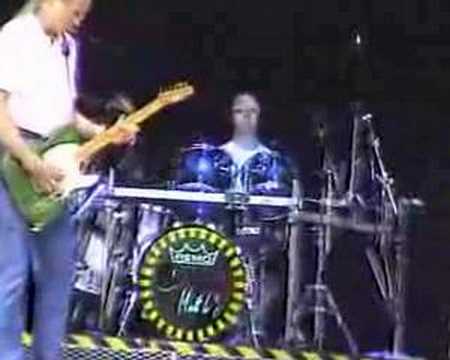 Status Quo - Soundcheck out of tune