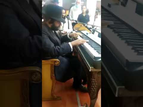 הגאון הינוקא בניגוני דביקות