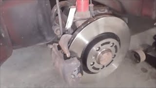 2001 VW Golf TDI gets new front brake pads and rotors