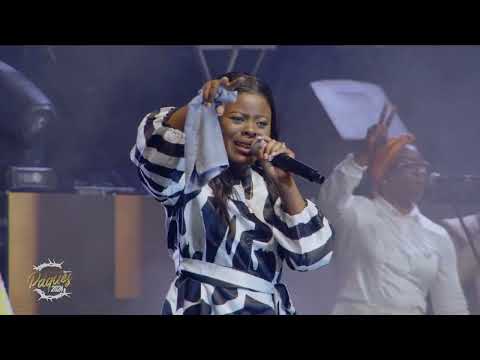 GLORIA KAZADI -  PAQUES 2024