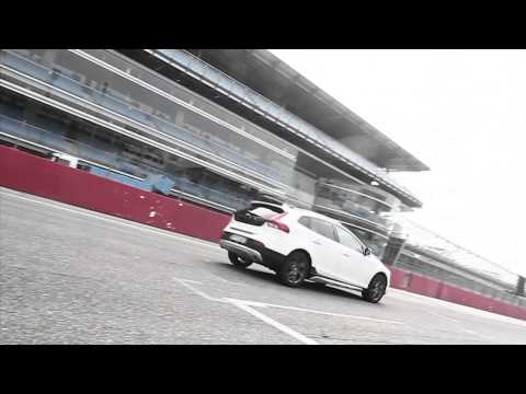 Volvo V40 Cross Country D4 Geartronic Momentum - GenteMotori