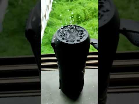 Toshiba Sonic Blast 3 nešiojama kolonėlė, Raudona video