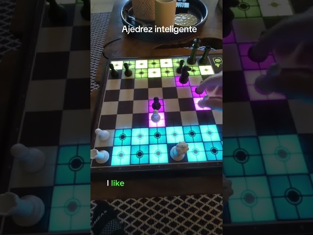 Vídeo relacionado con Plyisty Juego de Mesa Inteligente Electrónico, Juego de Tablero de Ajedrez Inteligente con IA Avanzada, 9 Juegos de Mesa Clásicos, para Viajes, Fiestas, Noches Familiares