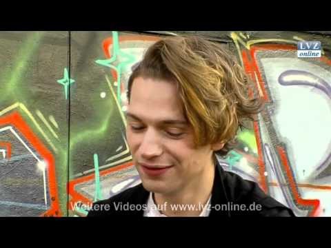 Polarkreis 18 im Werk II - Felix Räuber und seine Vorliebe für nacktes Rasenmähen