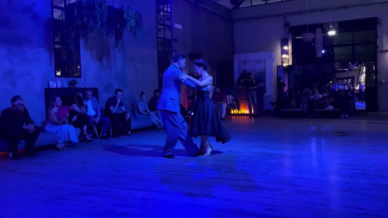 Video thumbnail for Mila Vigdorova Dmitry Mokeev show at Living milonga Rome 2-4 Di Sarli El Ingeniero