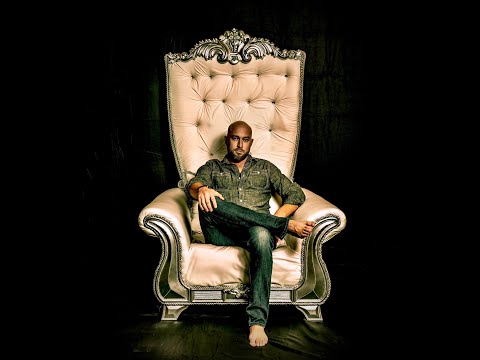 Building a Throne - Second, bigger chair for photoshoots