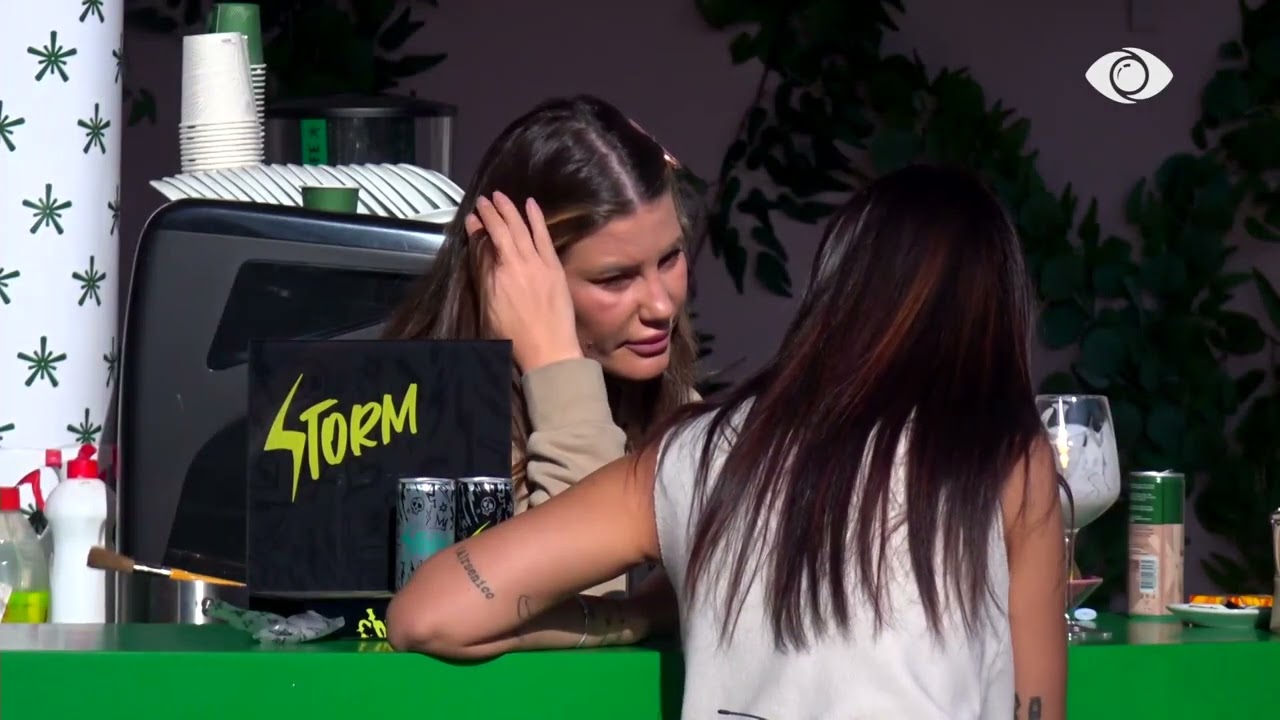 Gerta shpik diçka dhe shkon ja thotë ushtarëve/ Livia bisedon me Valbonën