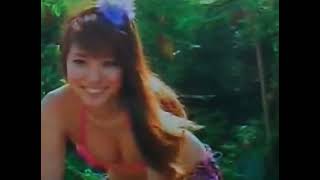 山本梓ちゃんのお気に入り紫色の水着姿。