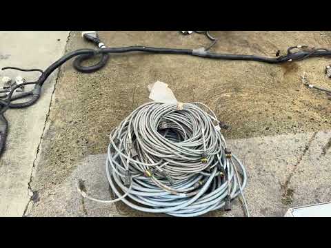 loom + control box + hydraulic pumps.....1231 - Image 2