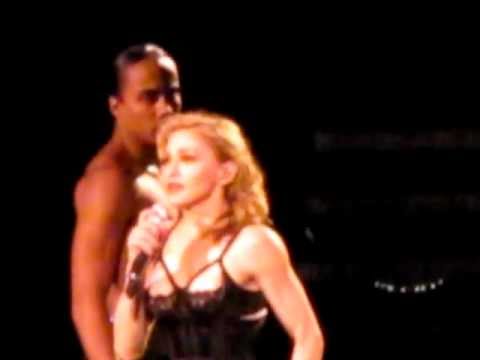 Madonna - Like a Virgin live MDNA world tour ITALY