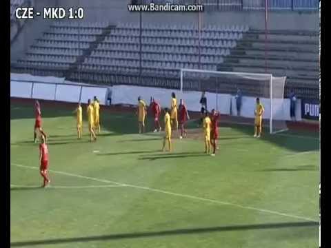 Veronika Pincová - asistence na 35 metrů a famózní volej