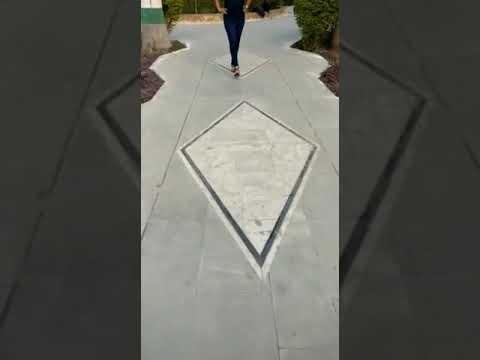 Shivani Porwal ramp walk style