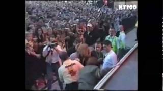 Bon Jovi - Wild in the Streets  Live From London 1995 (Oficial)