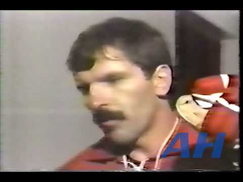 NHL Sep. 20, 1987 Curt Fraser,CHI v Todd Ewen,STL (HL) Chicago Blackhawks St. Louis Blues