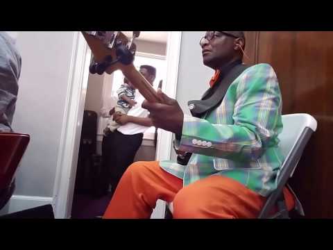 SUNDAY MORNING  GROOVE