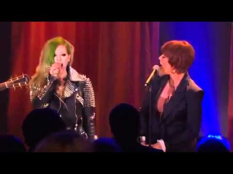 Pat Benatar & Avril Lavigne Love is a battlefield' (Live in Oprah)