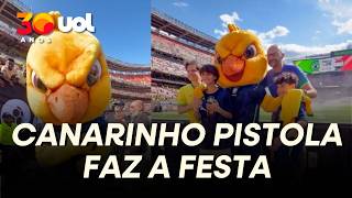 CANARINHO PISTOLA FAZ A FESTA DA TORCIDA NO AMISTOSO ENTRE BRASIL X EGITO