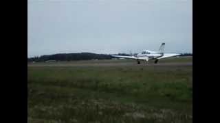 preview picture of video 'Plane Landing At McMinnville, Oregon Airport'