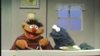 Sesame Street: Ernie's Eating Utensils