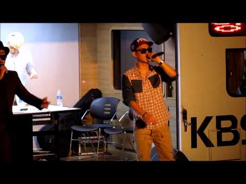 120718 [KTR] Sungmin~ kekeke at SUKIRA Open Concert