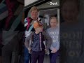 Het is meivakantie, maar kamperen zit er niet in met dit weer. Of toch wel?! | RTV Oost