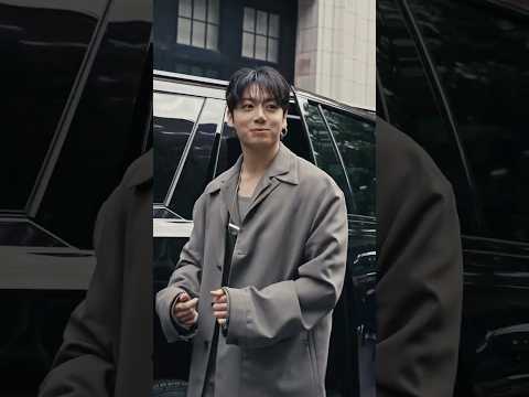 Jung Kook is back. Calvin Klein Collection Spring 2026 by Veronica Leoni. New York City.