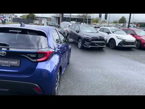 Toyota Yaris 1.5 Hybrid Luna Sport 5dr - Image 2