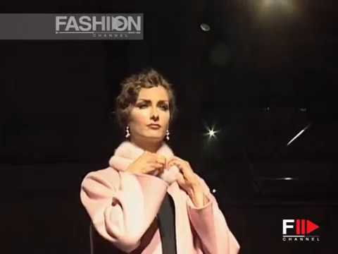 Fashion Show "Raffaella Curiel" Autumn Winter 2007 2008 Haute Couture 4 of 9 by Fashion Channel
