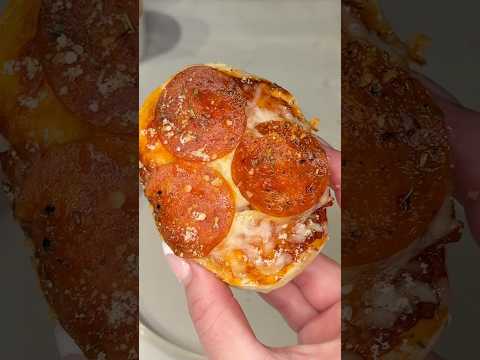 viral pizza biscuits recipe 🍕 #shorts #easyrecipe #pizza #food #snacks #cooking #recipe